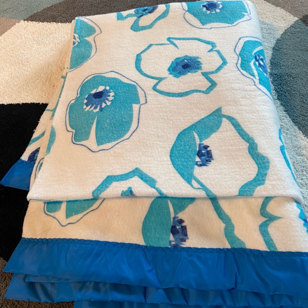 Floral Blue and White Blanket